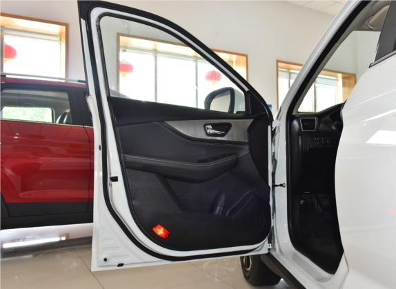 风光S560 2018款 1.8L 手动豪华型 7座 车厢座椅   前门板