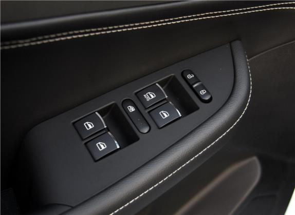 风光S560 2018款 1.8L CVT尊贵型 车厢座椅   门窗控制