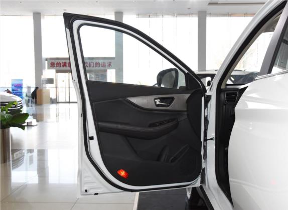风光S560 2018款 1.8L 手动都市型 7座 车厢座椅   前门板