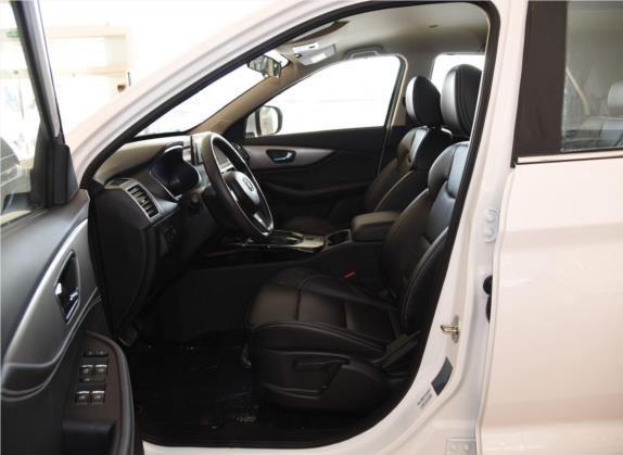 风光S560 2018款 1.8L CVT精英型 7座 车厢座椅   前排空间