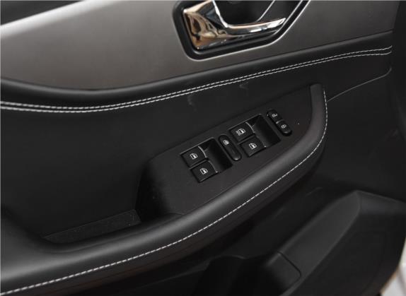 风光S560 2018款 1.8L CVT精英型 7座 车厢座椅   门窗控制