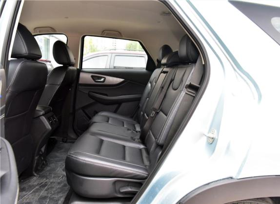 风光S560 2018款 1.8L 手动都市型 5座 车厢座椅   后排空间