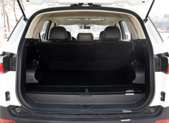 风光S560 2018款 1.8L CVT舒适型 5座 车厢座椅   后备厢