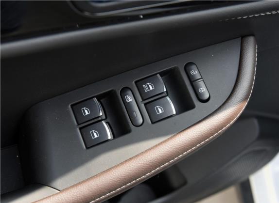 风光S560 2018款 1.8L CVT舒适型 5座 车厢座椅   门窗控制