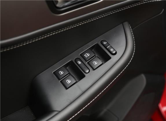 风光S560 2019款 1.8L 手动都市型 车厢座椅   门窗控制