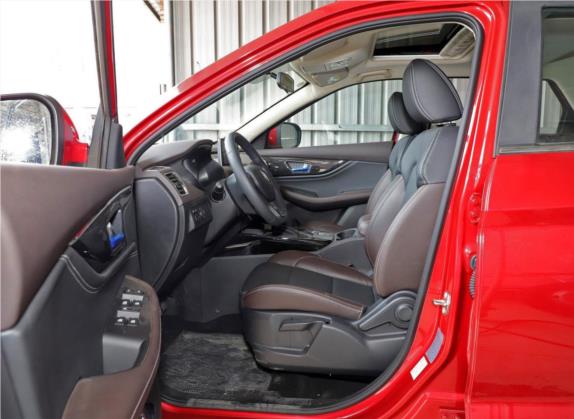 风光S560 2019款 1.8L CVT舒适型 车厢座椅   前排空间