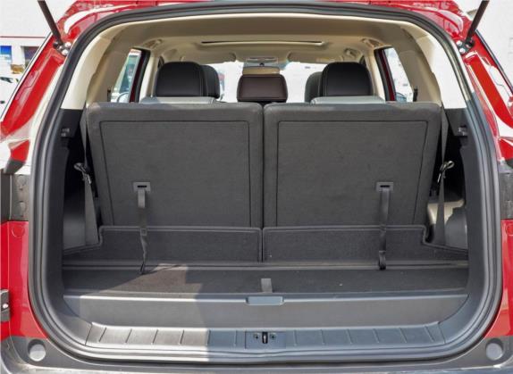 风光S560 2019款 1.8L CVT舒适型 车厢座椅   后备厢