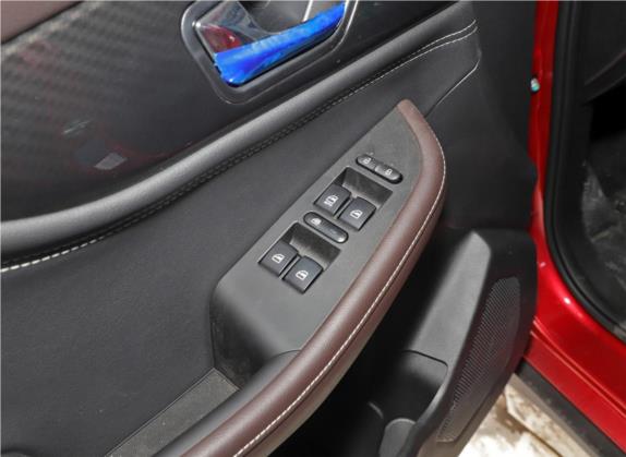 风光S560 2019款 1.8L CVT舒适型 车厢座椅   门窗控制