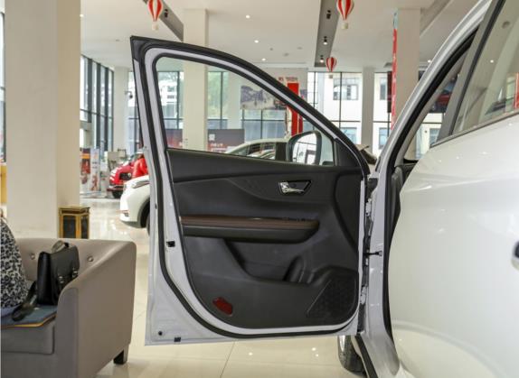 风光S560 2021款 1.5T CVT精英型 车厢座椅   前门板
