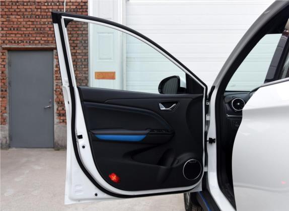 风光E3 2019款 EV 智豪型 车厢座椅   前门板