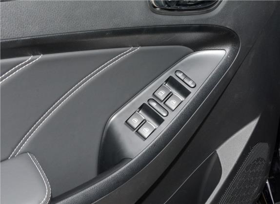 风光580Pro 2020款 220T 手动驭领版 车厢座椅   门窗控制