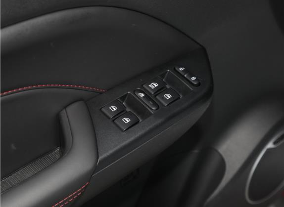 风光500 2022款 1.5L CVT尊享型 车厢座椅   门窗控制