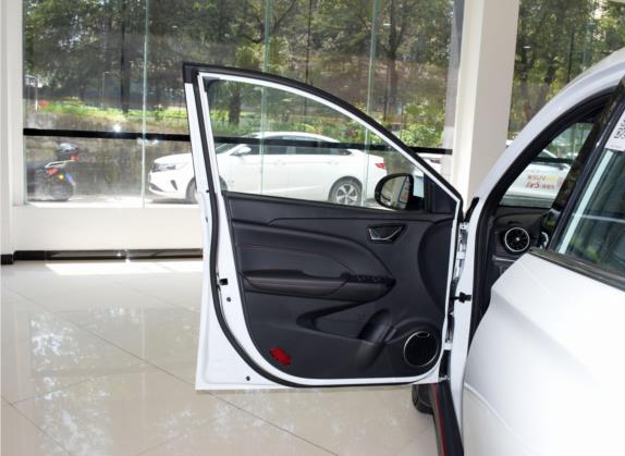 风光500 2022款 1.5T CVT畅享型 车厢座椅   前门板