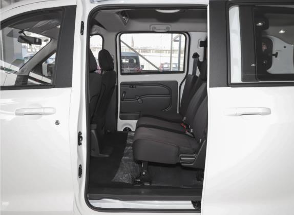 风光380 2022款 1.5L 舒适型客车(钢板弹簧)5座 车厢座椅   后排空间