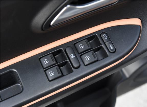 电咖·EV10 2018款 Pro 300 豪华版 车厢座椅   门窗控制