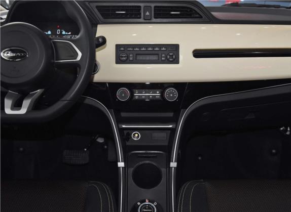 电咖·EV10 2018款 Pro 300 精英版 中控类   中控台