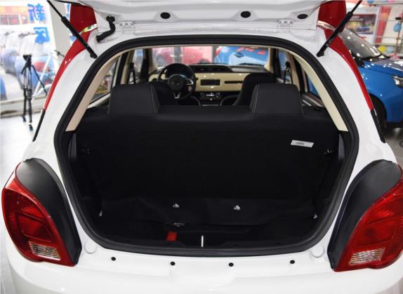 电咖·EV10 2018款 Pro 300 精英版 车厢座椅   后备厢