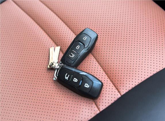 御风S16 2017款 1.9T 手动四驱豪华型 5座 其他细节类   钥匙