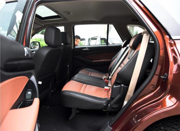 御风S16 2017款 1.9T 手动两驱豪华型 7座 车厢座椅   后排空间