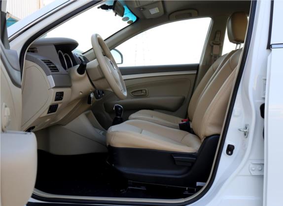 俊风E11K 2019款 标准型 车厢座椅   前排空间