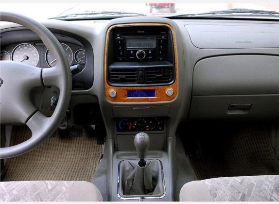 奥丁 2007款 3.2T 手动两驱豪华版 中控类   中控台