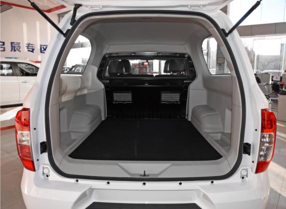 帕拉索 2021款 1.8T 手动两驱精英版 车厢座椅   后备厢