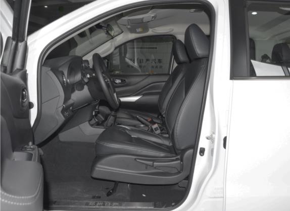 帕拉索 2021款 1.8T 手动四驱精英版 车厢座椅   前排空间