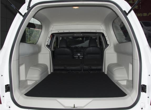 帕拉索 2021款 1.8T 手动四驱精英版 车厢座椅   后备厢