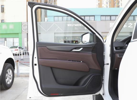 2022款 2.0T 自动四驱尊雅型 车厢座椅   前门板