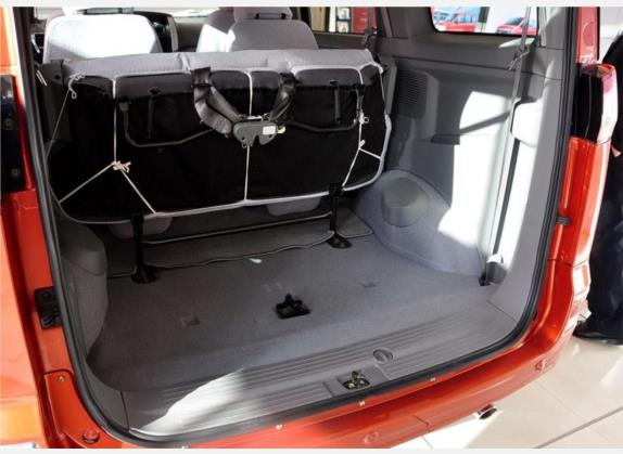 帅客 2010款 1.6L 手动豪华型 车厢座椅   后备厢