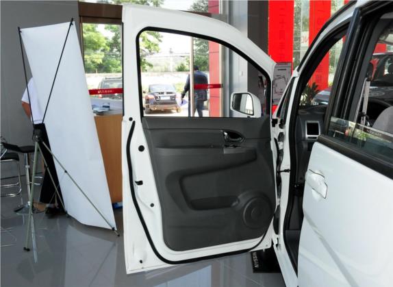 帅客 2011款 2.0L 手动舒适型7座 车厢座椅   前门板