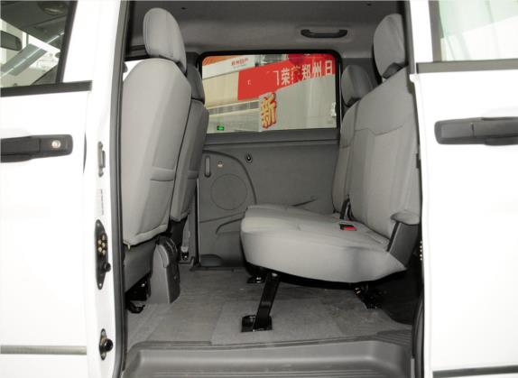 帅客 2011款 1.5L 手动舒适型7座 国IV 车厢座椅   后排空间