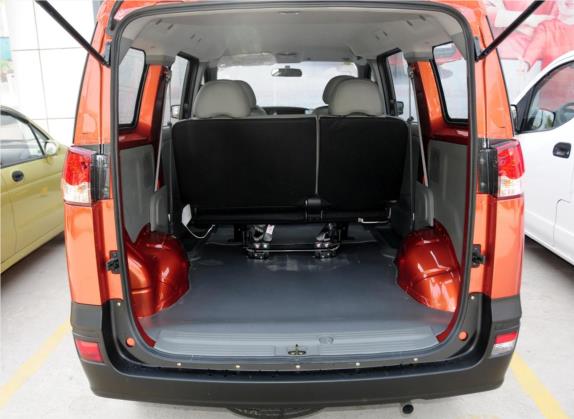 帅客 2013款 1.5L 手动标准型5座 国V 车厢座椅   后备厢