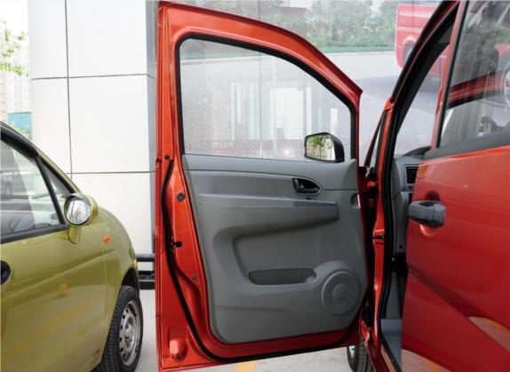 帅客 2013款 1.5L 手动标准型5座 国V 车厢座椅   前门板