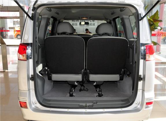 帅客 2013款 改款 1.5L 手动舒适型7座 国IV 车厢座椅   后备厢