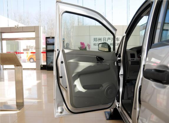 帅客 2013款 改款 1.5L 手动舒适型7座 国IV 车厢座椅   前门板