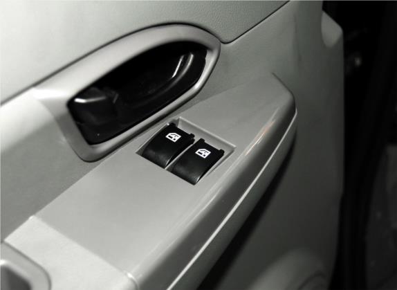 帅客 2013款 改款 1.5L 手动标准型7座 国V 车厢座椅   门窗控制