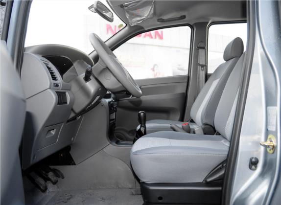 帅客 2013款 改款 1.5L 手动豪华型7座 国V 车厢座椅   前排空间
