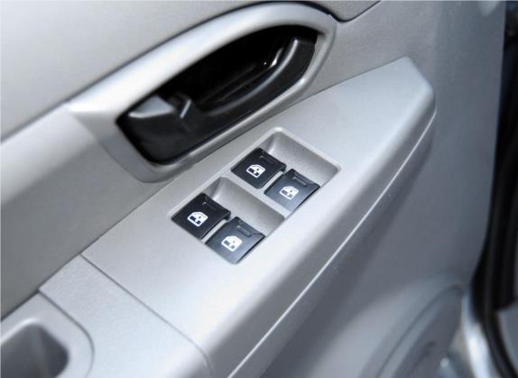 帅客 2013款 改款 1.5L 手动豪华型7座 国V 车厢座椅   门窗控制