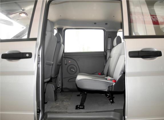 帅客 2014款 1.5L 手动标准型7座 国V 车厢座椅   后排空间