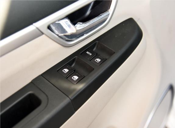 帅客 2016款 1.6L 手动舒适型 车厢座椅   门窗控制