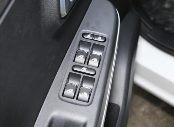 悦虎 2022款 改款 30.66kWh 两驱贵宾版 车厢座椅   门窗控制