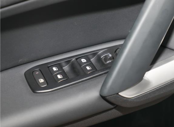 富康ES600 2022款 智行版 车厢座椅   门窗控制