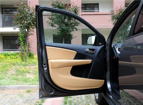 酷威 2013款 3.6L 四驱旗舰版 车厢座椅   前门板