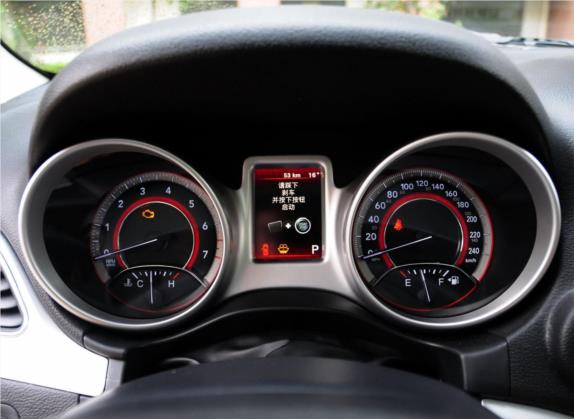 酷威 2013款 3.6L 四驱旗舰版 中控类   仪表盘