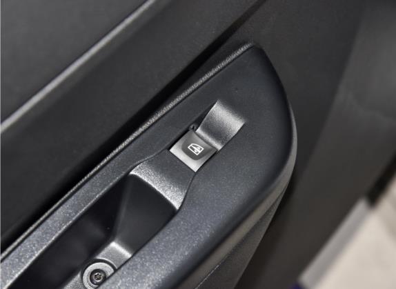 东风EV新能源EX1 2022款 改款 PRO 悦骋型 车厢座椅   门窗控制