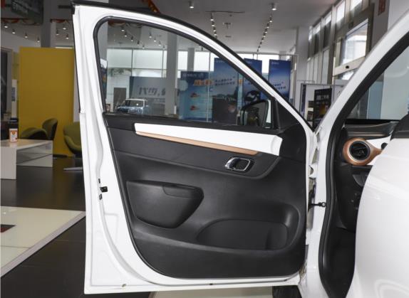 2022款 追风版 331KM 进阶型 车厢座椅   前门板