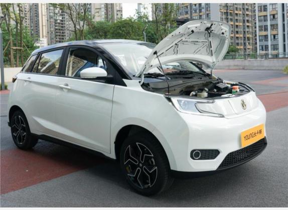 YOUNG光小新 2021款 L400 4座 其他细节类   发动机舱