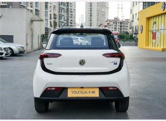 YOUNG光小新 2021款 L400 4座 外观   正后