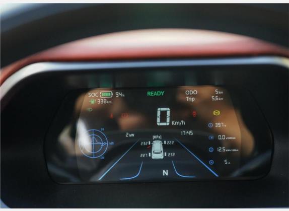 YOUNG光小新 2021款 L400 4座 中控类   仪表盘